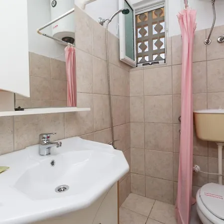Anna Apartment *